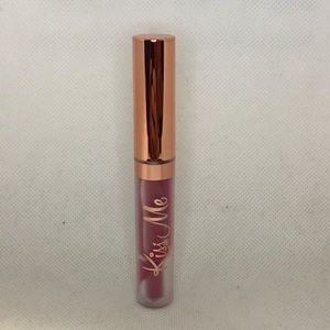 Kiss Me Liquid Lipstick Girlfriend